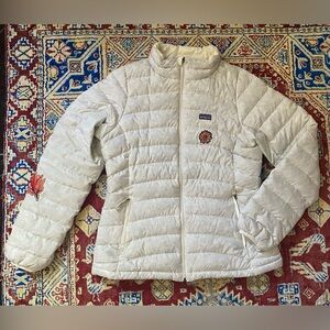 Patagonia Women’s White Down Quilted Puffer Rachel Pohl Patch